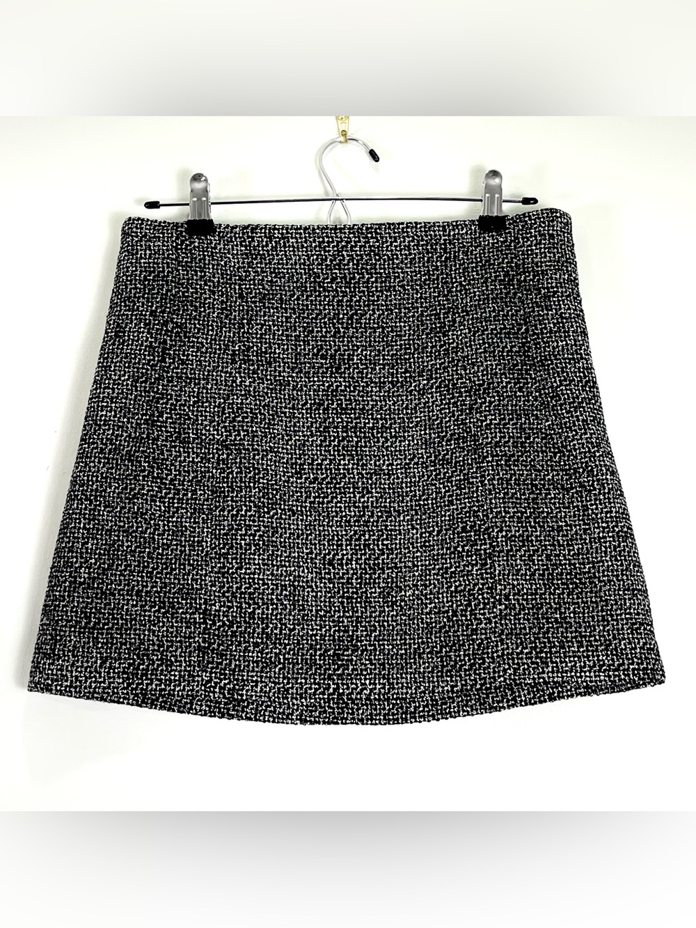 *NEW WITH TAGS*  ZARA Women's Black White Tweed Mini Skirt Size Medium
